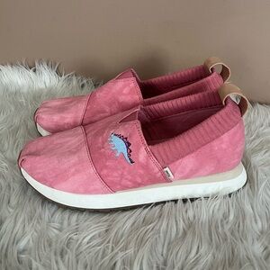 {TOMS} Resident 2.0 Dinosaur Embroidered Sneakers in Pink - Womens 7.5